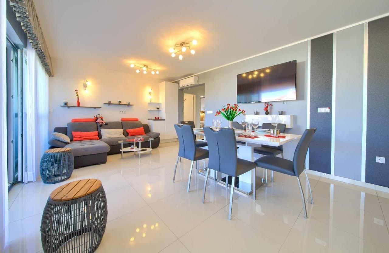 Apartment Crystal Aura Malinska Bagian luar foto