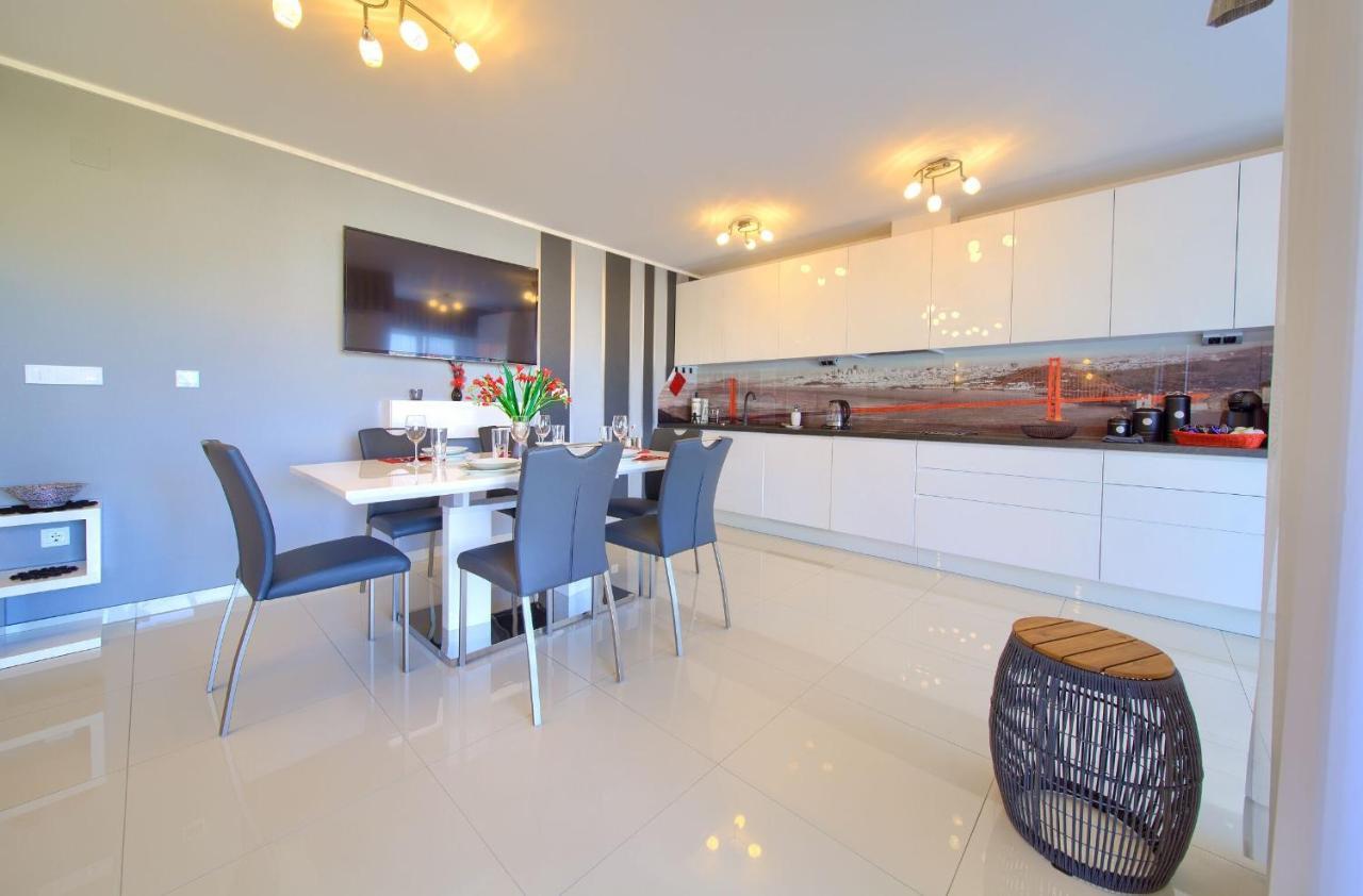 Apartment Crystal Aura Malinska Bagian luar foto