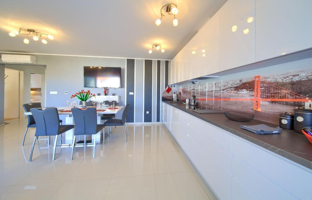 Apartment Crystal Aura Malinska Bagian luar foto