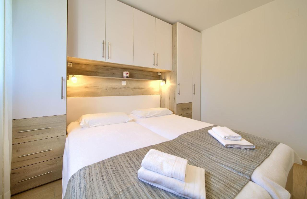 Apartment Crystal Aura Malinska Bagian luar foto