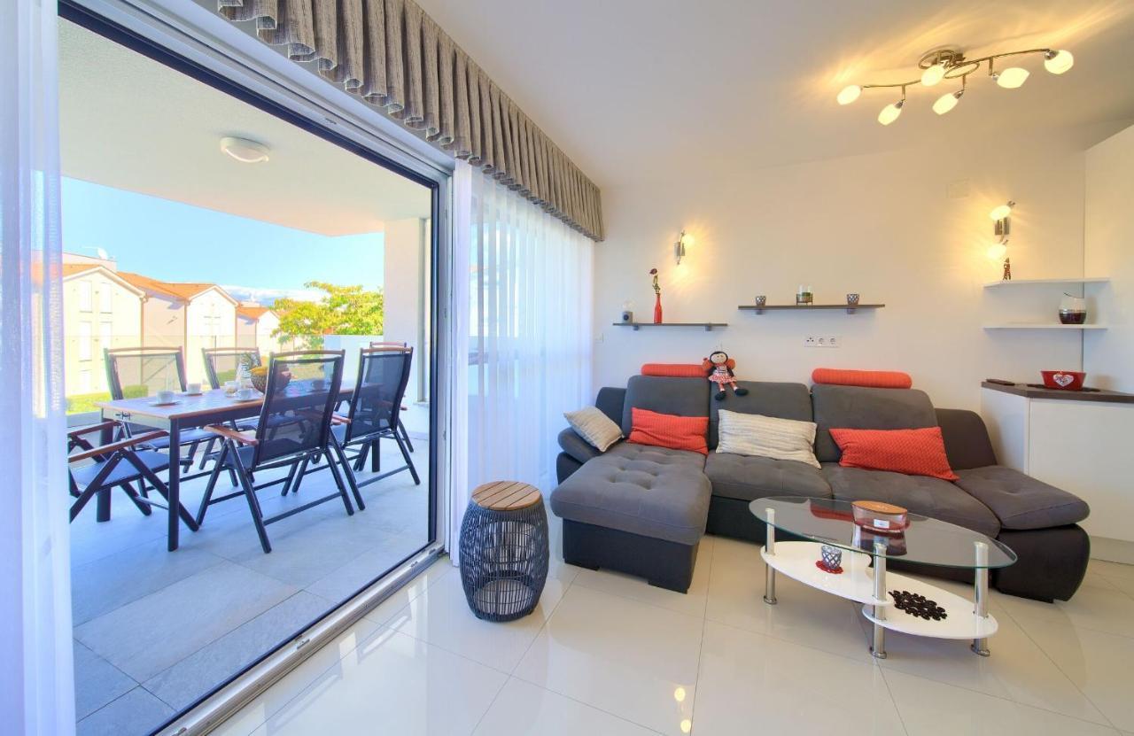 Apartment Crystal Aura Malinska Bagian luar foto